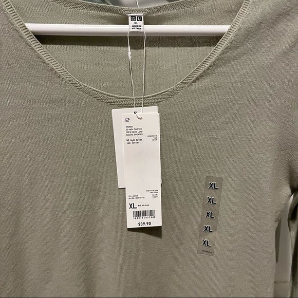 NWT Uniqlo Women 3D High Twisted Crew Neck Long Sleeve Sweater Lightweight Green - Picture 4 of 5